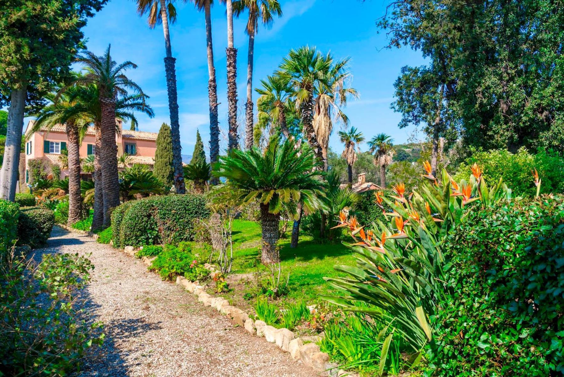 Villa La Cicaliera 10, Emma